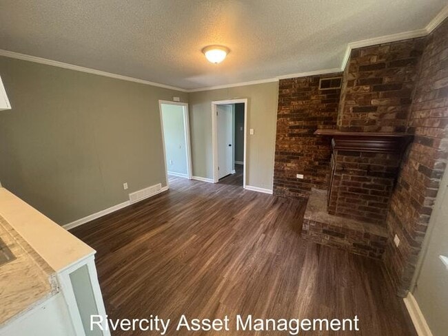 Building Photo - 4942 Foxhall Dr