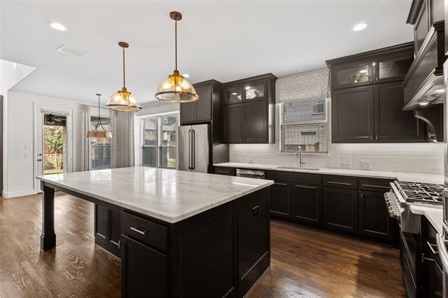 Building Photo - 2445 Saffire Way