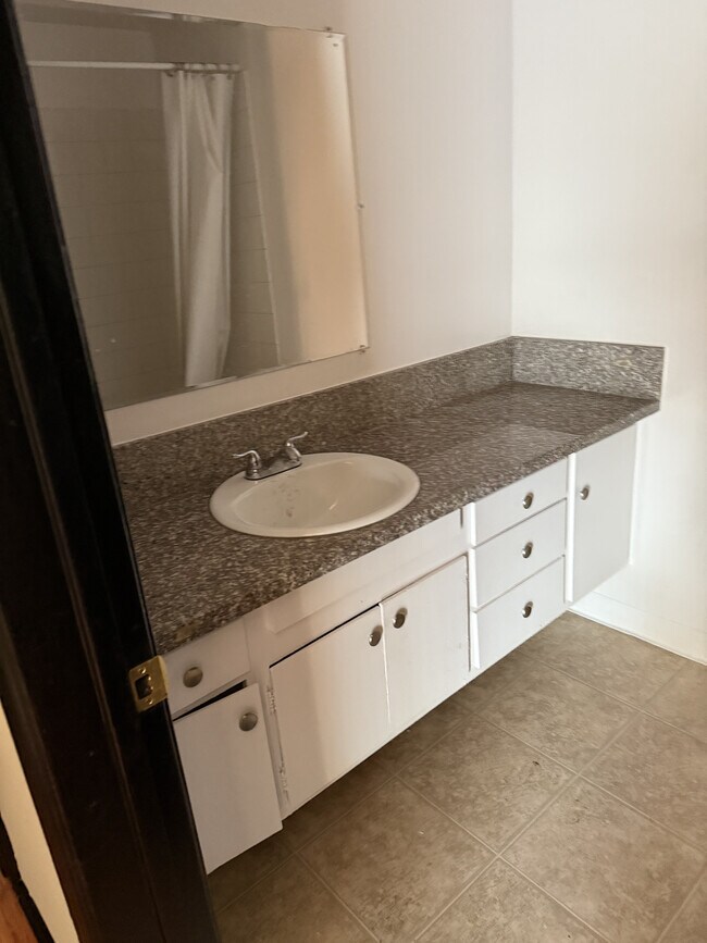 Building Photo - 8211 Owensmouth Ave