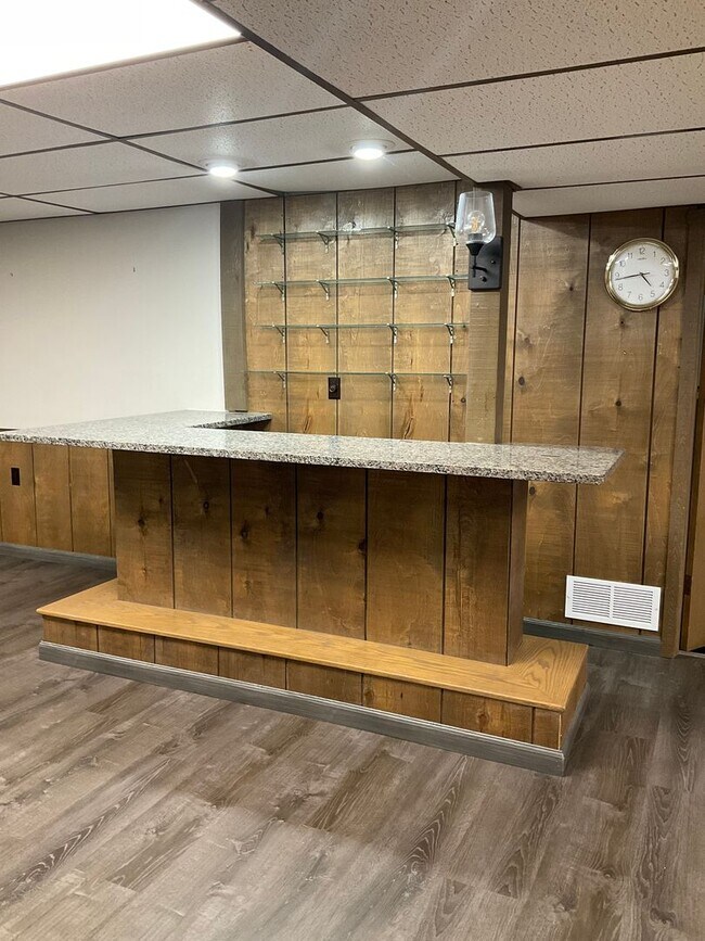 Building Photo - 33 Estates View Dr