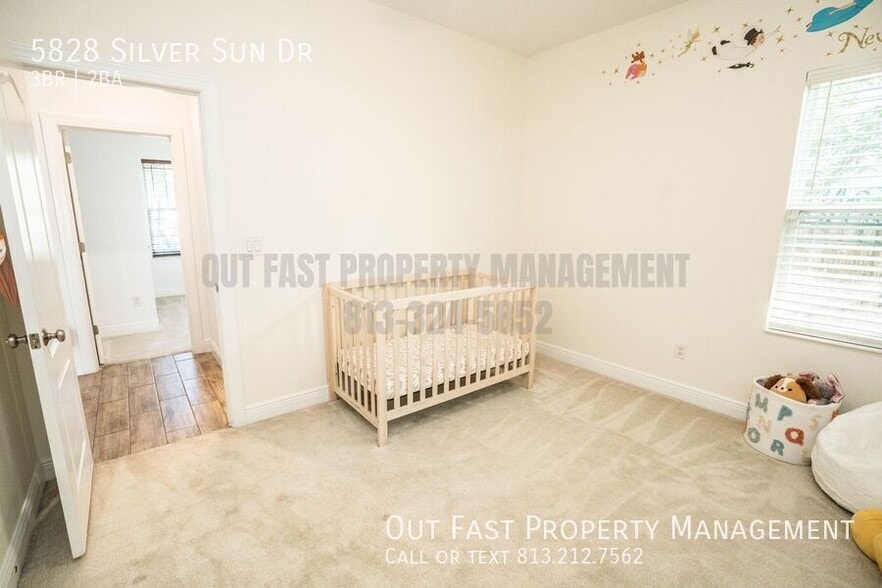 Building Photo - 5828 Silver Sun Dr