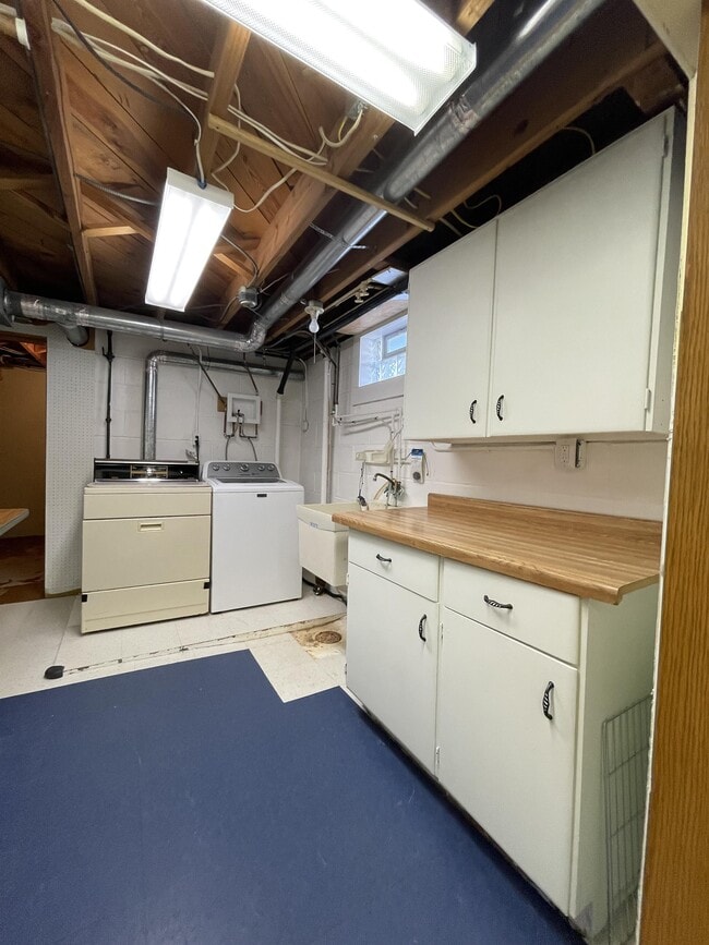 Building Photo - 6806 W 24th St