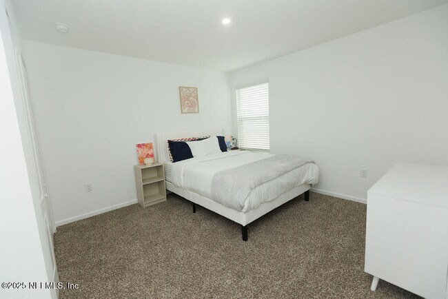 Building Photo - 12534 Russian Olive Rd