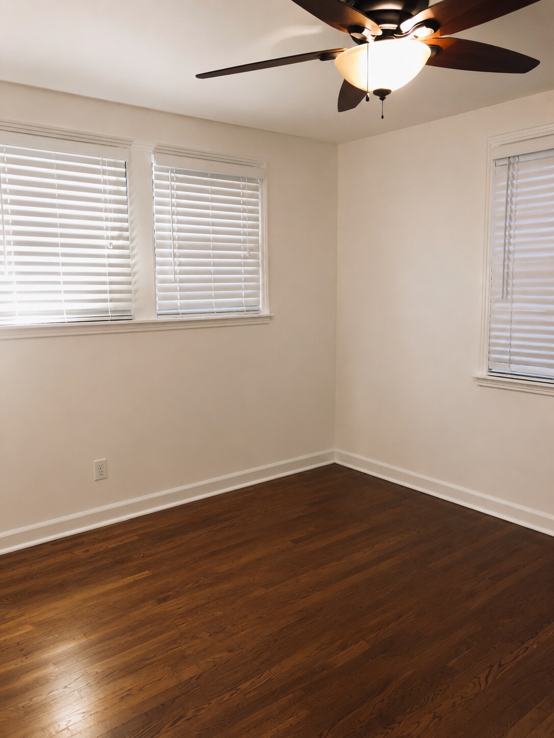 Bedroom 2 - 633 Bel Air Dr
