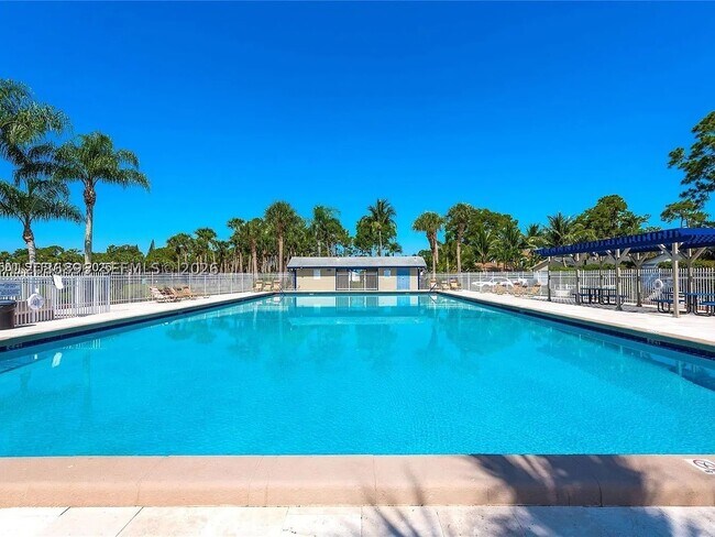 Building Photo - 5800 Rambler Rose Way