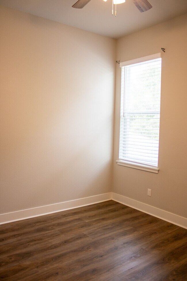 Building Photo - Welcome to this beautiful move in ready home in the much-desired Brytan Community!