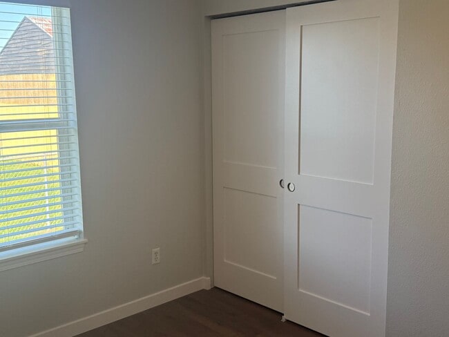 Building Photo - Mount Vernon 3 Bedroom