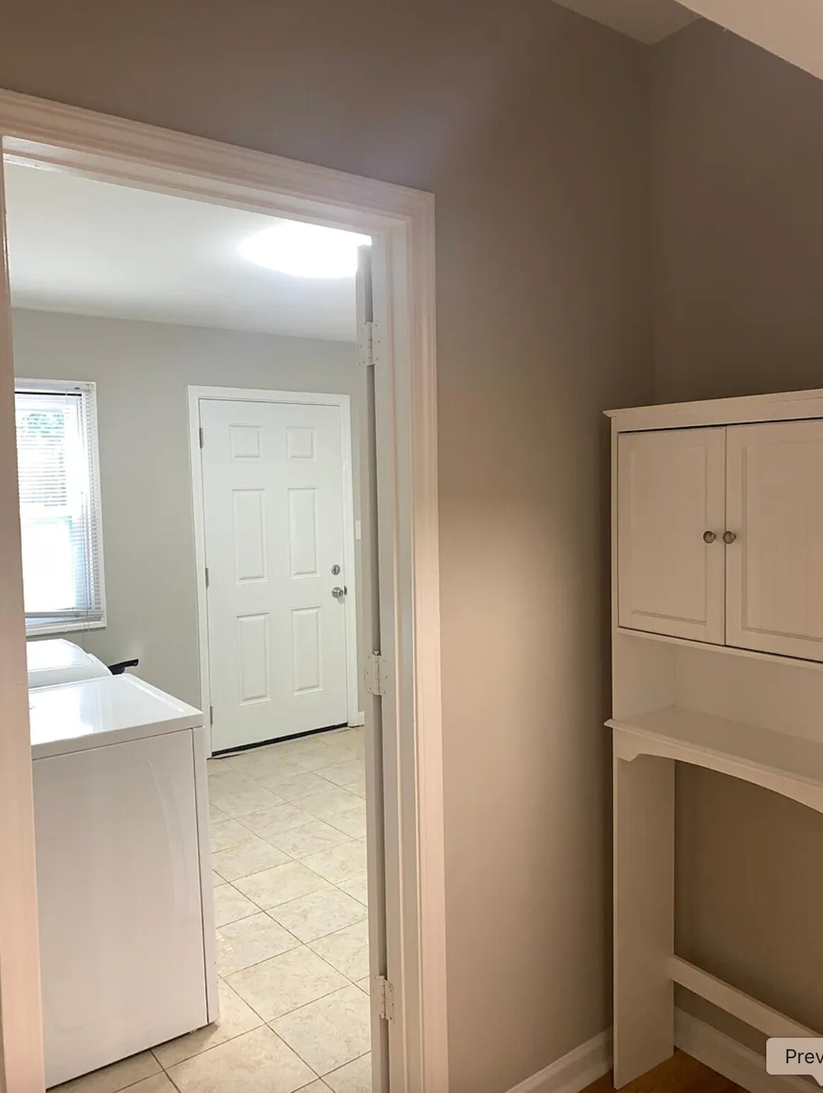 Building Photo - 864 Shadowridge Dr SE