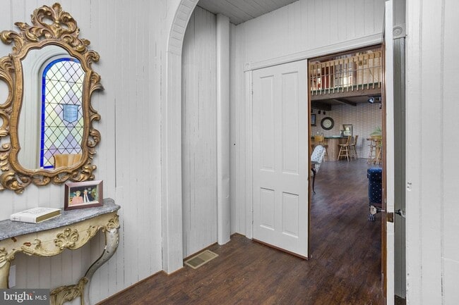 Building Photo - 230 Washington St