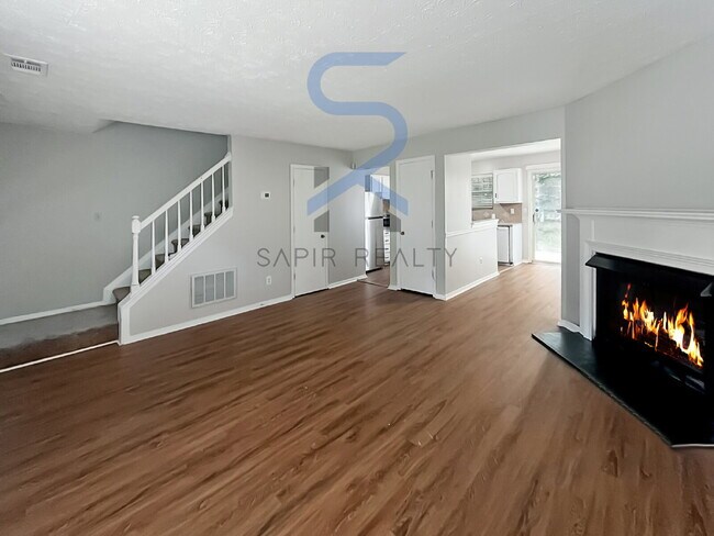Building Photo - 5749 Wells Cir