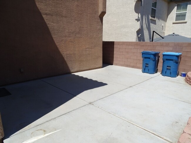 Building Photo - Mountains Edge 3 Bedroom and Loft Home