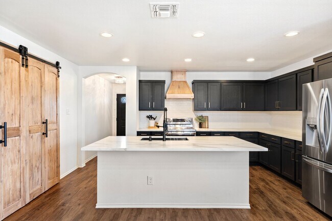 Building Photo - 1312 Cedar Hollow Dr