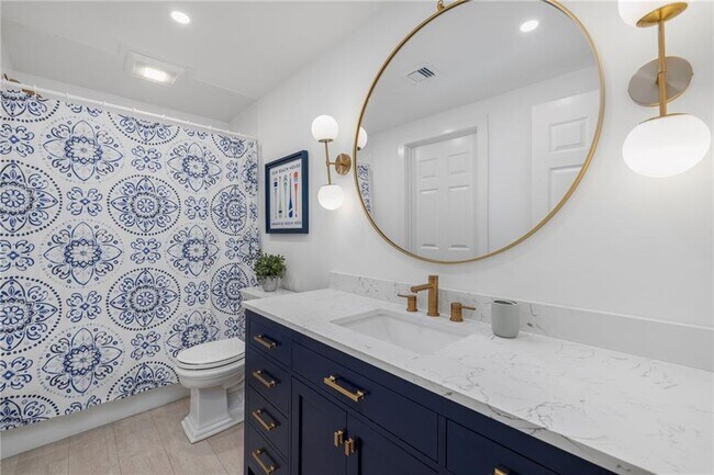 Building Photo - 36 William St