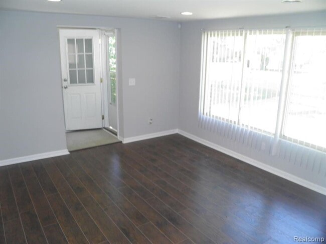 Building Photo - 21142 Ontaga St