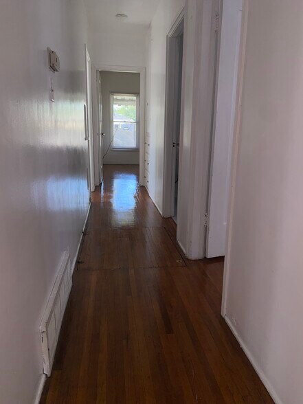 Building Photo - 8830 Underwood St