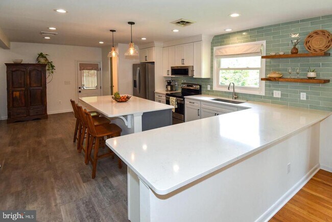 Building Photo - 2 Cinnamon Fern Rd