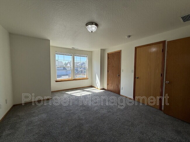 Building Photo - 6810 Aster St