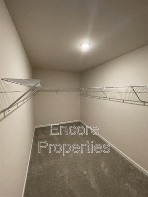 Building Photo - 305 Ribbon Rail St