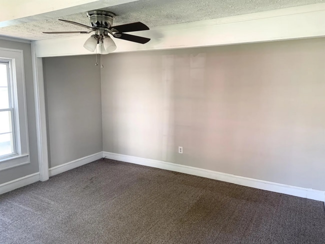 Building Photo - Stylish Downtown Retreat in the Heart of G...