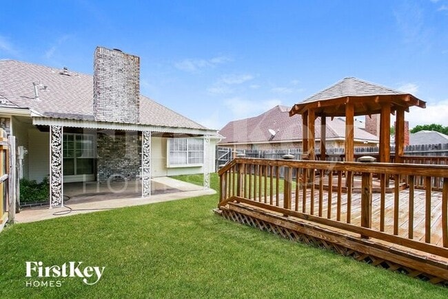 Building Photo - 2020 Spring Mills Rd