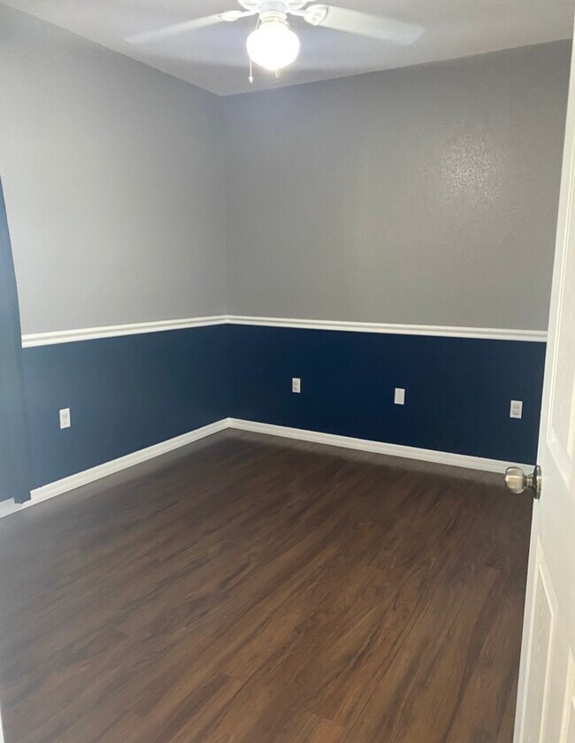 Building Photo - 1452 Rio de Janeiro Ave