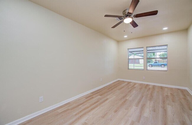 Building Photo - 6510 Cherrydale Dr