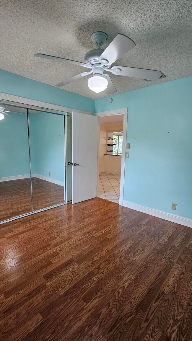 Building Photo - 12157 Sycamore Ln