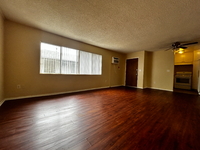 Building Photo - 1545 Mentone Ave