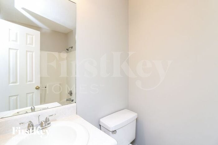Building Photo - 87 Nottingham Dr