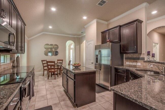 Building Photo - 5209 Texana Dr