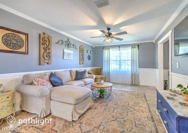 Building Photo - 4 br, 3 bath House - 14954 Sydney Road UNIT