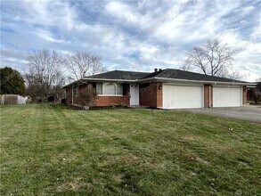 Building Photo - 8774 Shadycreek Dr