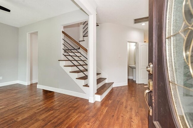 Building Photo - 11634 Peachwood Lake Dr