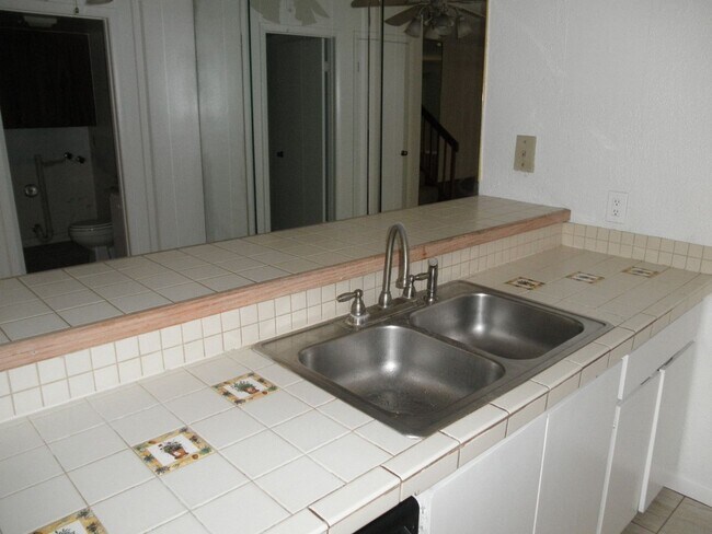 Building Photo - Village of Sandalwood Lakes