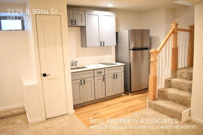 Building Photo - 2125 N 90th St