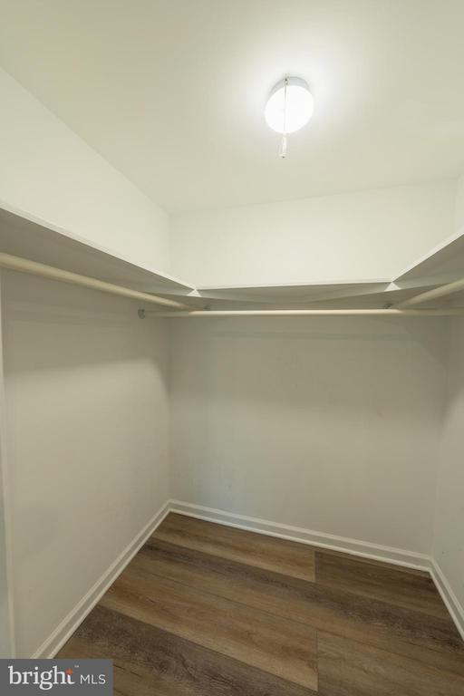 Building Photo - 9377 Chadburn Pl