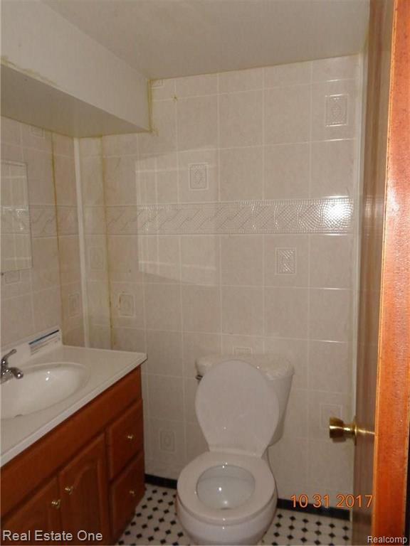 Building Photo - 5943 Whitefield St