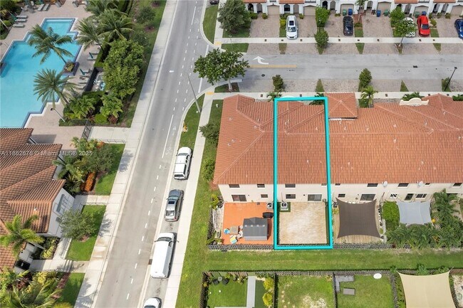 Building Photo - 17461 SW 153rd Ct