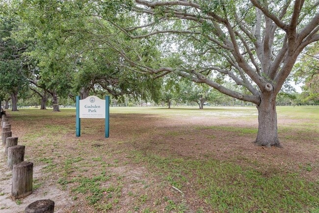 Building Photo - 2876 Bayshore Trails Dr