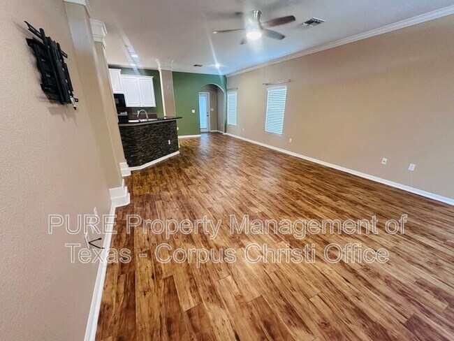 Building Photo - 6017 Tapestry Dr