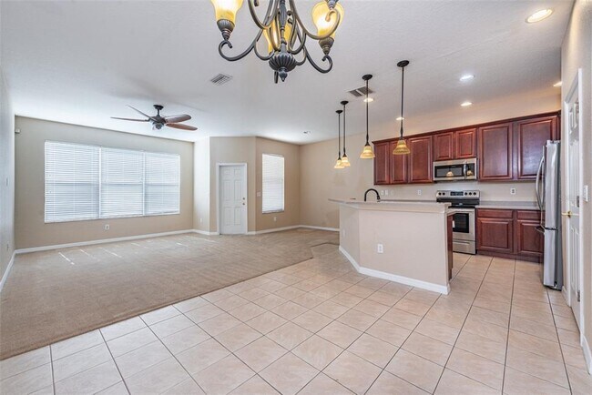 Building Photo - 1427 Summergate Dr