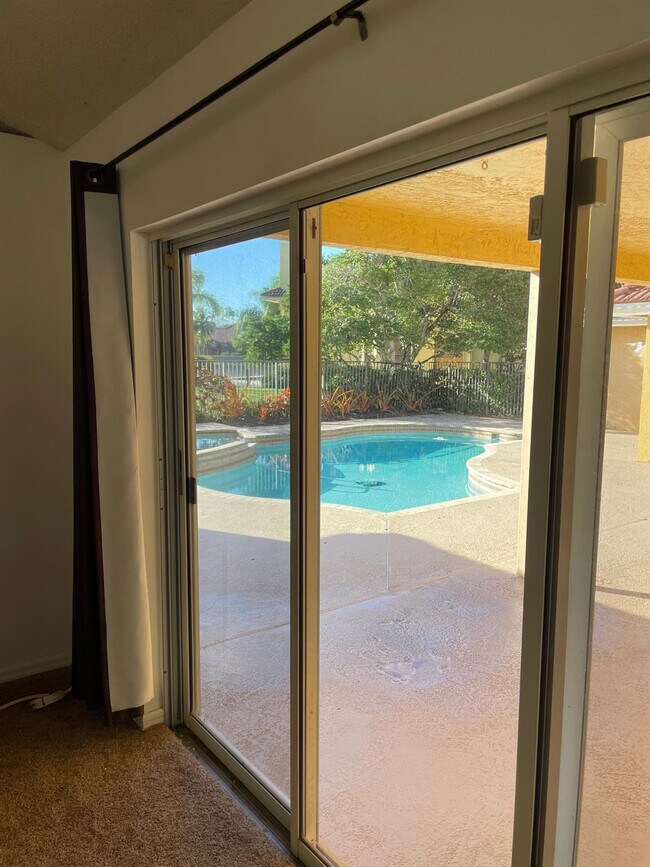 Building Photo - 1030 Pine Branch Dr