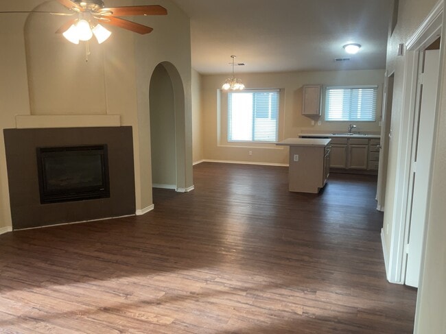 Building Photo - 736 Autumn Meadows Dr