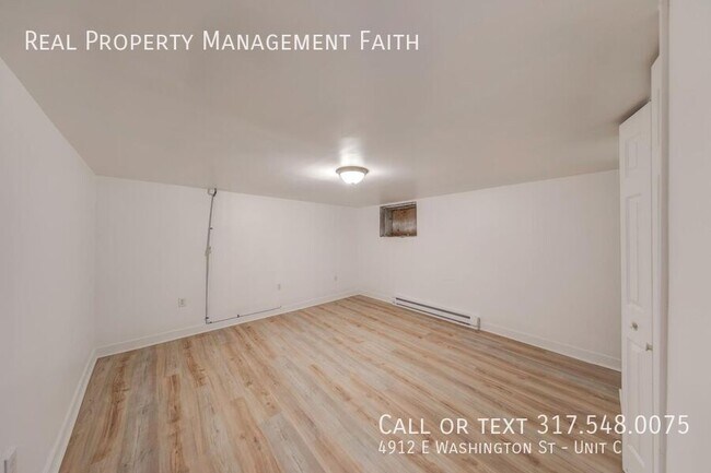 Building Photo - 4912 E Washington St