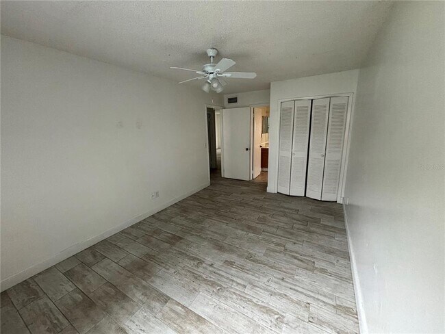 Building Photo - 9950 Turf Way