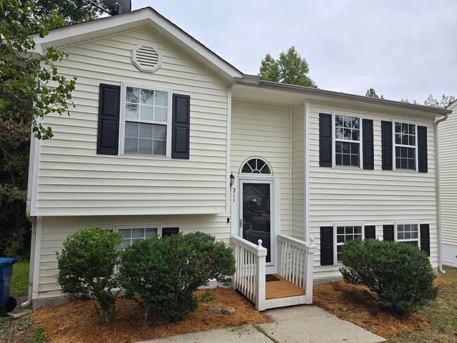 Primary Photo - Spacious 3-Bedroom Split Level in Durham c...