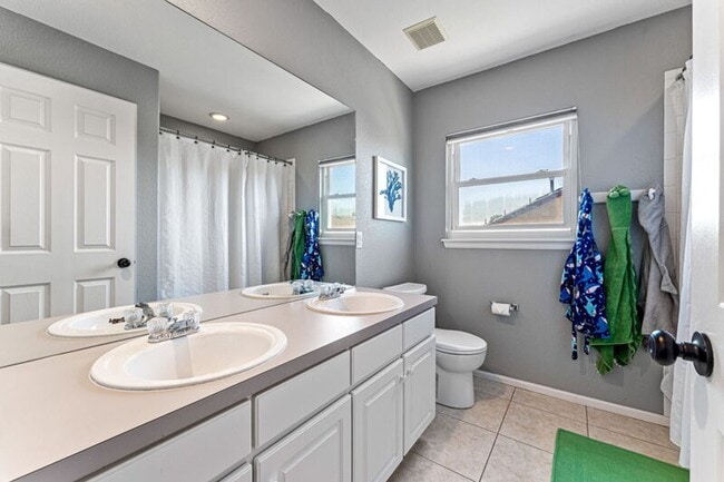 Building Photo - 4172 S Deframe Ct