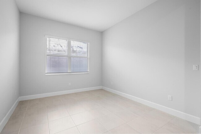 Building Photo - 14192 Lacebark Ln