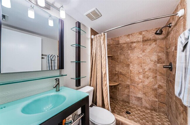 Building Photo - 6105 Bahia Del Mar Cir