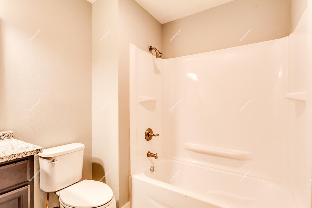 Building Photo - 8500 Olde Colony Trl